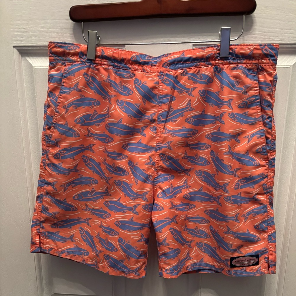 PRE-OWNED VINEYARD VINE'S YOUTH SWIM TRUNKS- SIZE 16